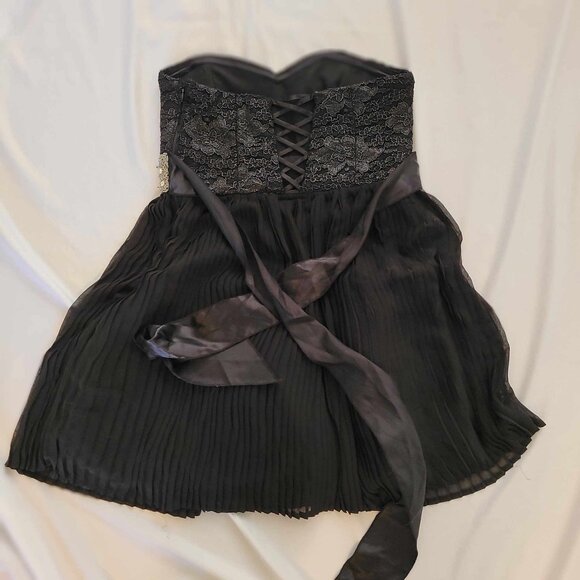 My Michelle Wonen's Strapless Black Dress - Picture 2 of 7